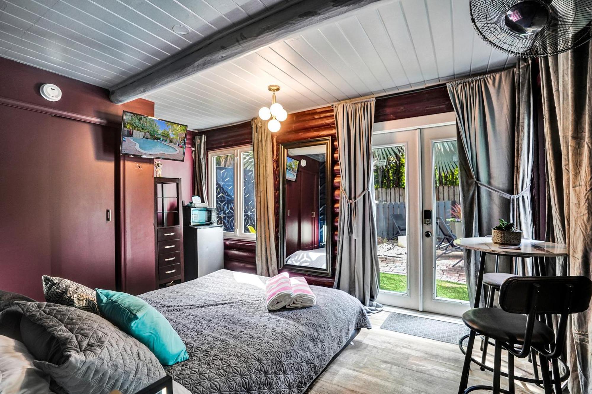 Kiki 3 - Men'S Clothing Optional Guest Houses Wilton Manors Ngoại thất bức ảnh